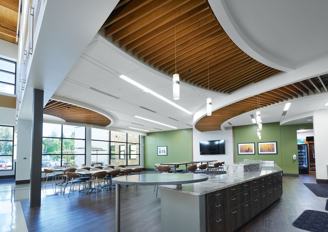 https://s7-images.armstrongceilings.com/is/image/Armstrong/C_RS_MwBlTzOp_UnitedHlth_C?hei=780&fit=fit