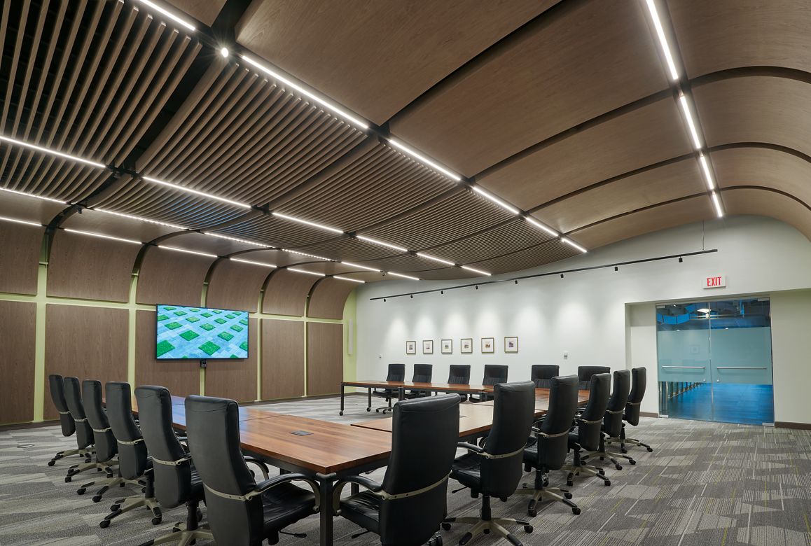 WOODWORKS Custom Grille / WOODWORKS Custom Microperforated Ceiling & Wall Panels / XAL MOVE IT Light Fixtures