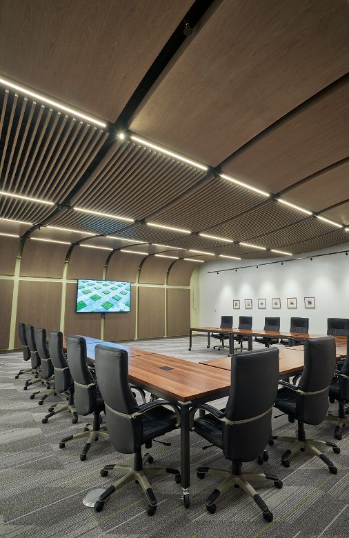 WOODWORKS Custom Grille / WOODWORKS Custom Microperforated Ceiling & Wall Panels / XAL MOVE IT Light Fixtures