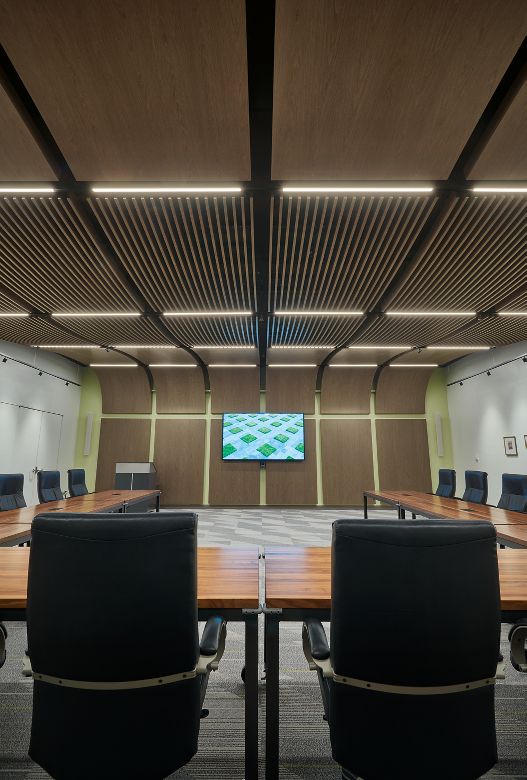 WOODWORKS Custom Grille / WOODWORKS Custom Microperforated Ceiling & Wall Panels / XAL MOVE IT Light Fixtures